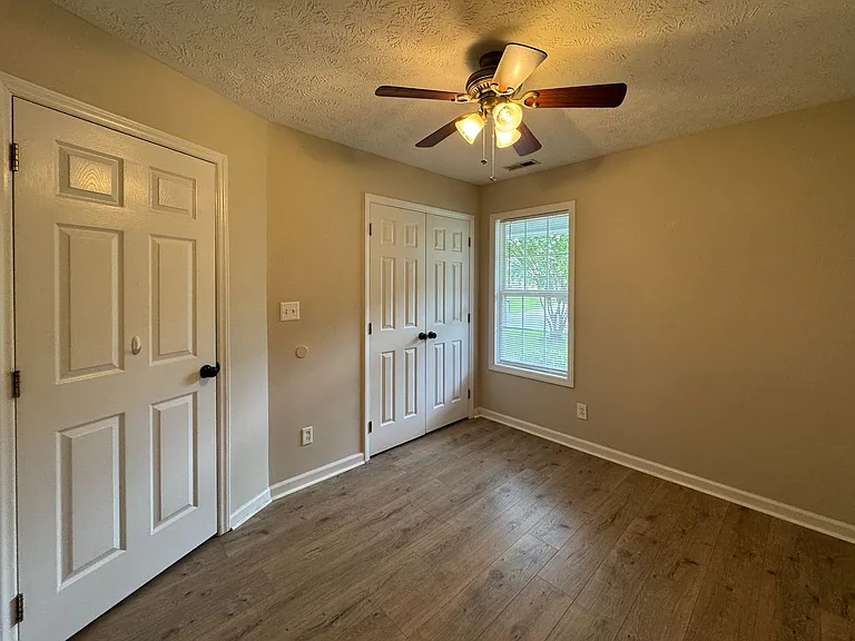 572 Woodwind Dr — Photo 15