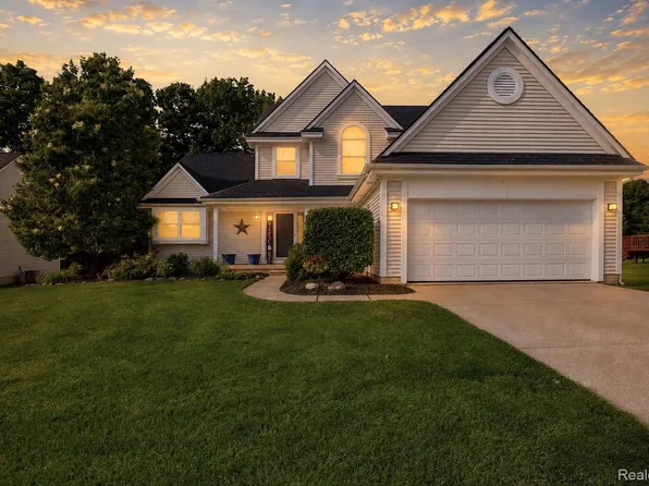 2067 Ashford Dr, Davison, MI 48423