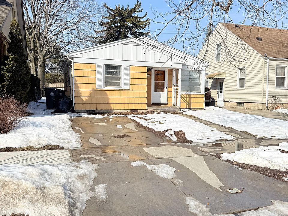 1st image of 17633 Henry St