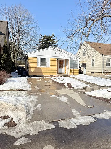 17633 Henry St Photo 1