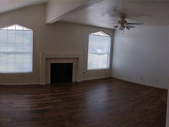 4th image of 2804 Briar Knoll Dr