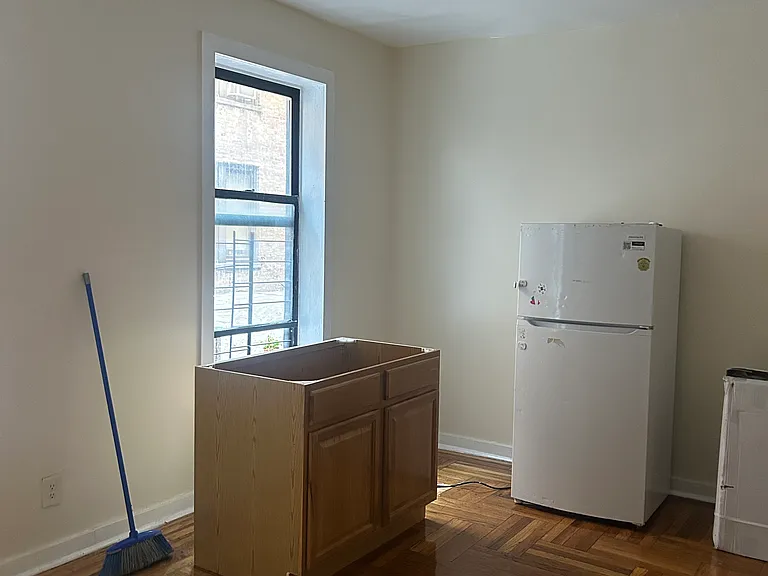 1136 Stratford Ave #10 — Photo 7