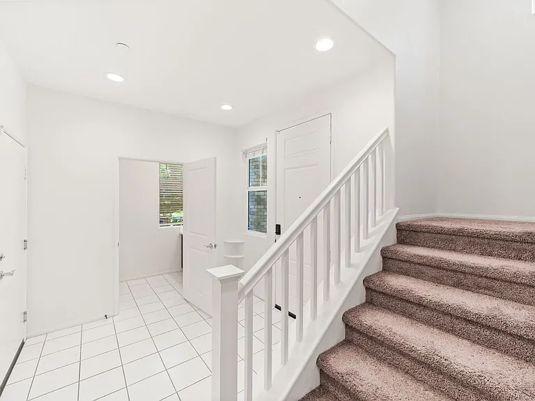 12162 Diamond Dust Dr — Photo 2