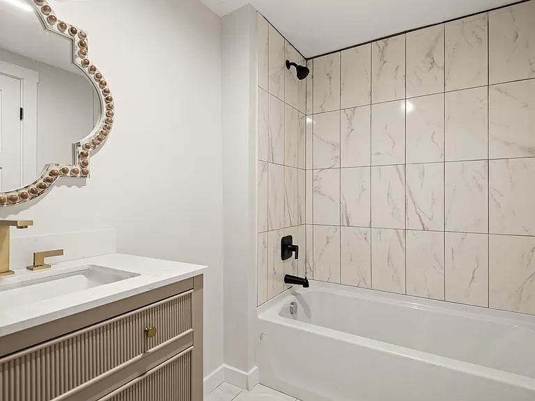 10-14 S Decatur St #14R — Photo 11