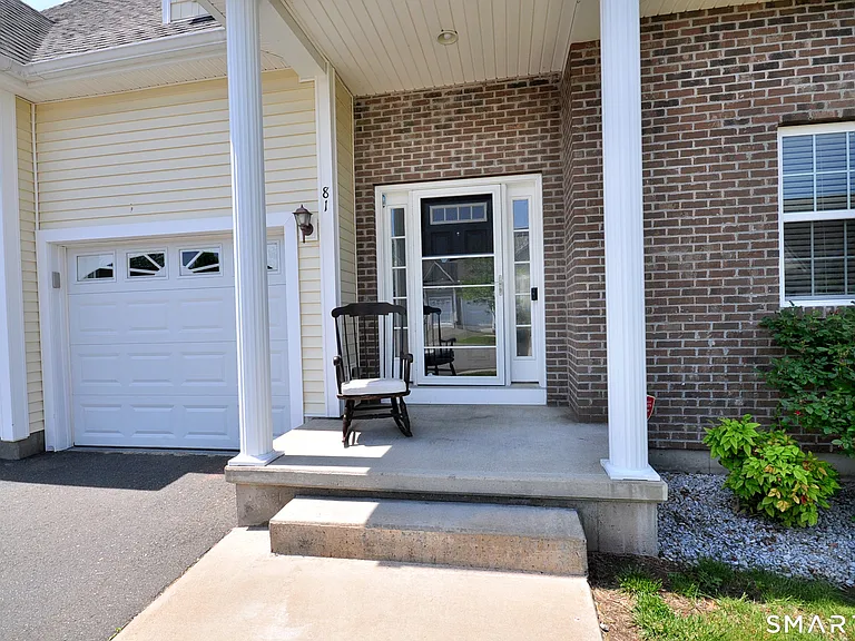 81 Windermere Village Rd #81-R — Photo 2