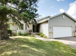 1743 Beebe Rd N, Maplewood, MN 55109