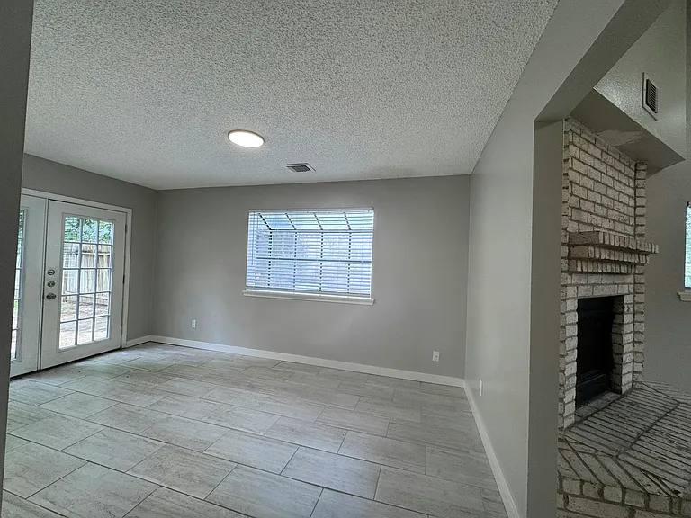 9414 Crystal Cove Cir — Photo 5
