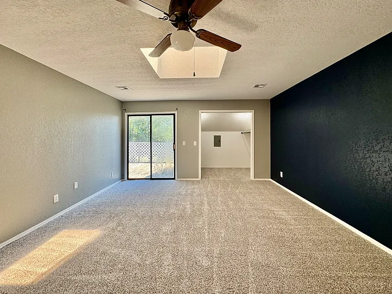 428 Sundance Ln — Photo 31