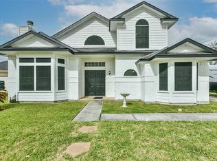 904 Robinson Rd, La Porte, TX 77571