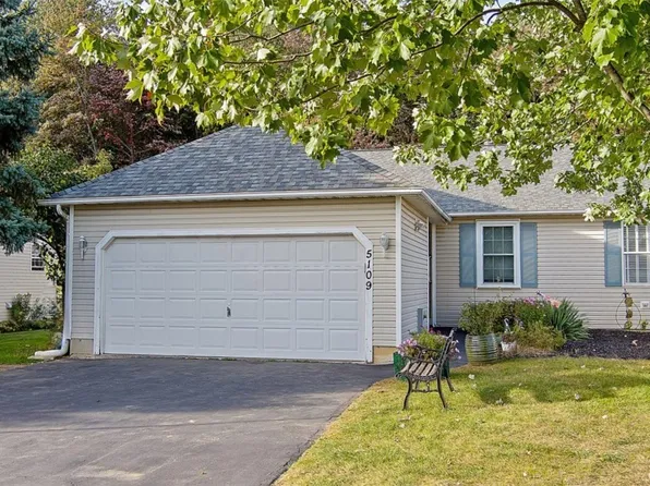 5109 Black Hawk Cir, Liverpool, NY 13088