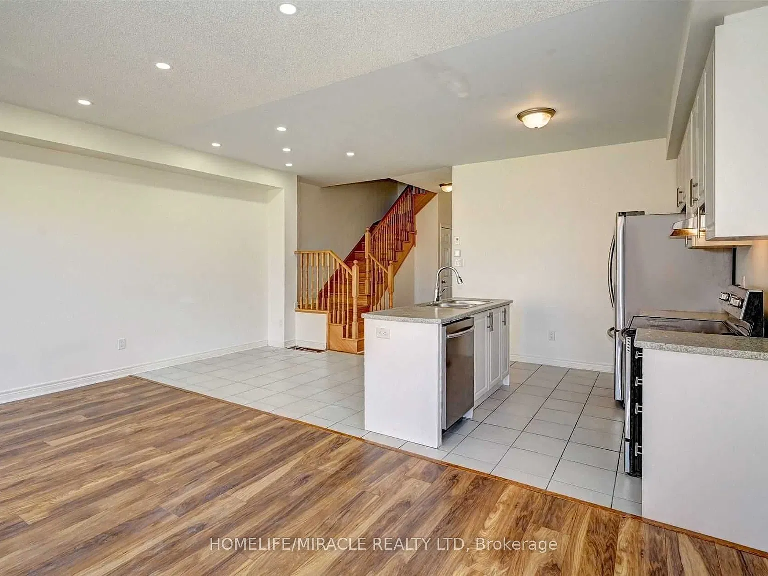 4 bed, $2,600 — Photo 4