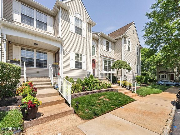 3rd image of 504 Gaitway Court