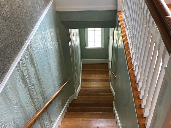 2nd floor entrance (missing from photo are the carpeted stairs)