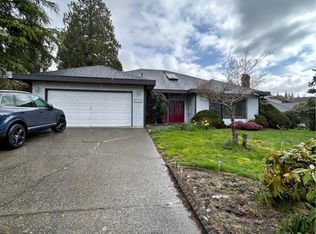 10454 Fraserglen Dr, Surrey, BC V4N 1T5