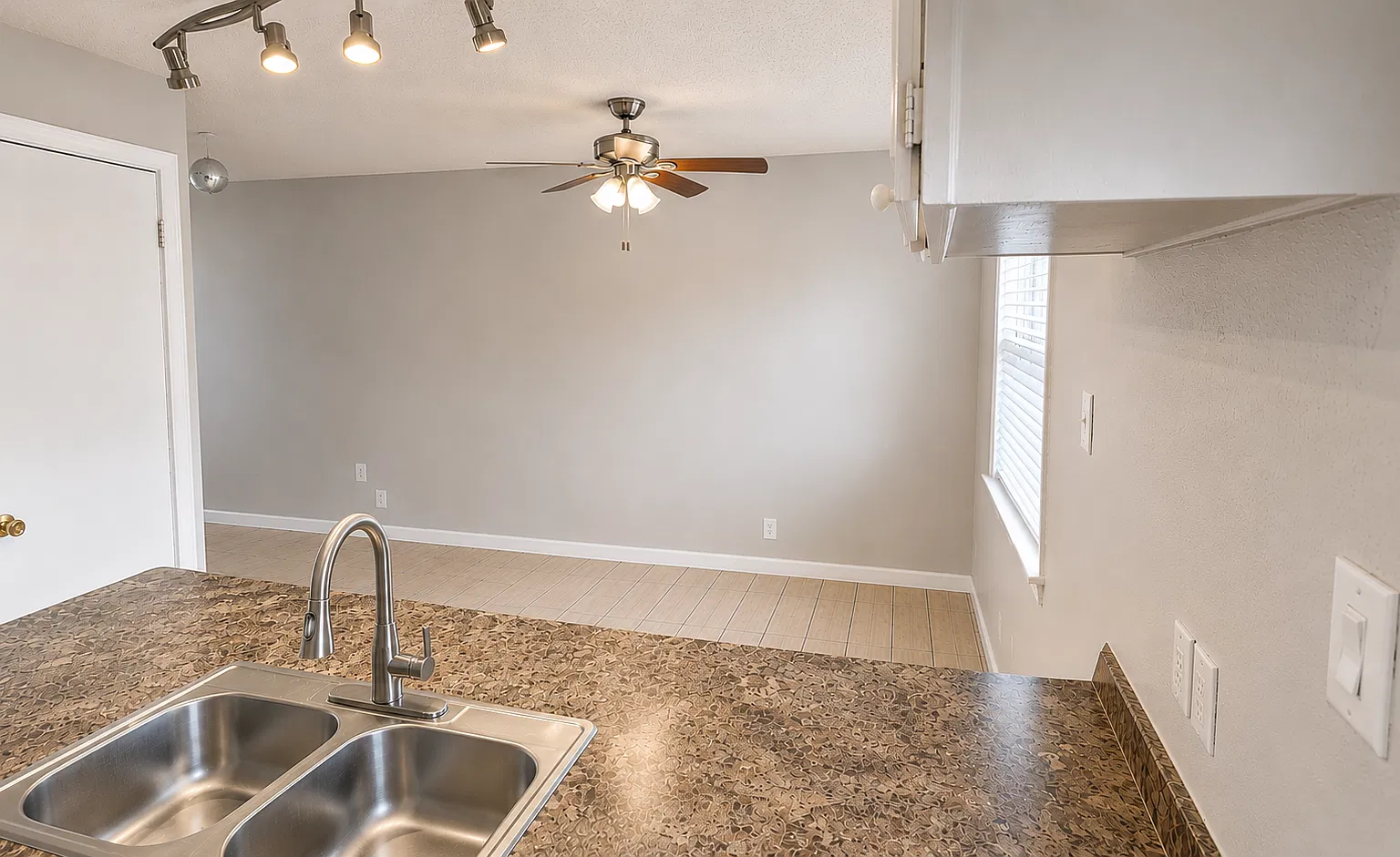 6427 Wurzbach Rd — Photo 4