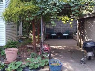 138 Powder House Blvd, Somerville, MA 02144