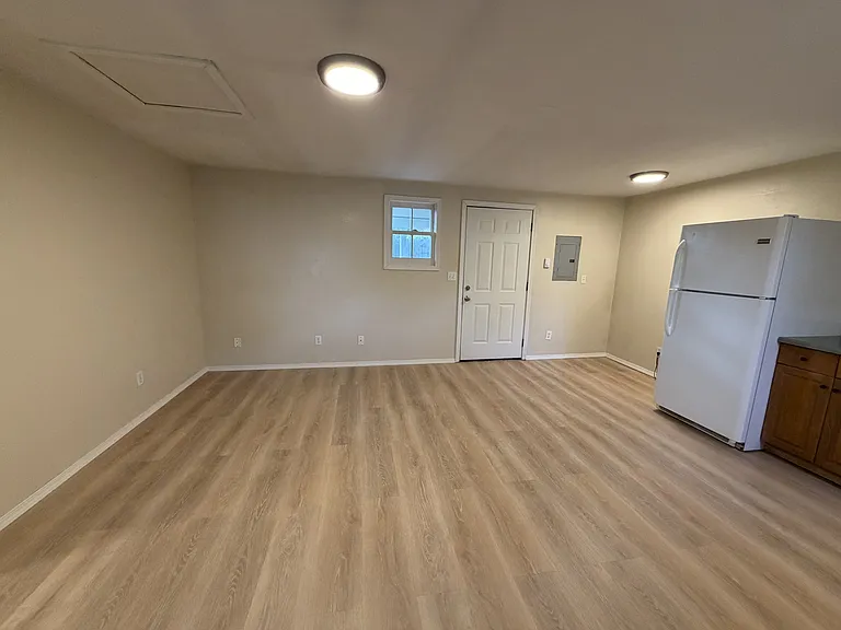 8074 Maple Ave SE #1 — Photo 6