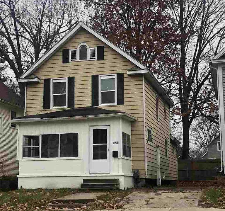 1st image of 225 Woodlawn Ave