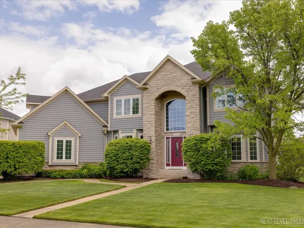 2716 Deering Bay Dr, Naperville, IL 60564