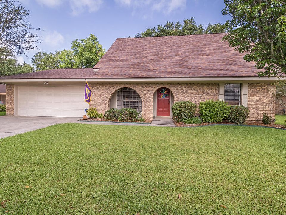 1st image of 122 Orgeron Dr