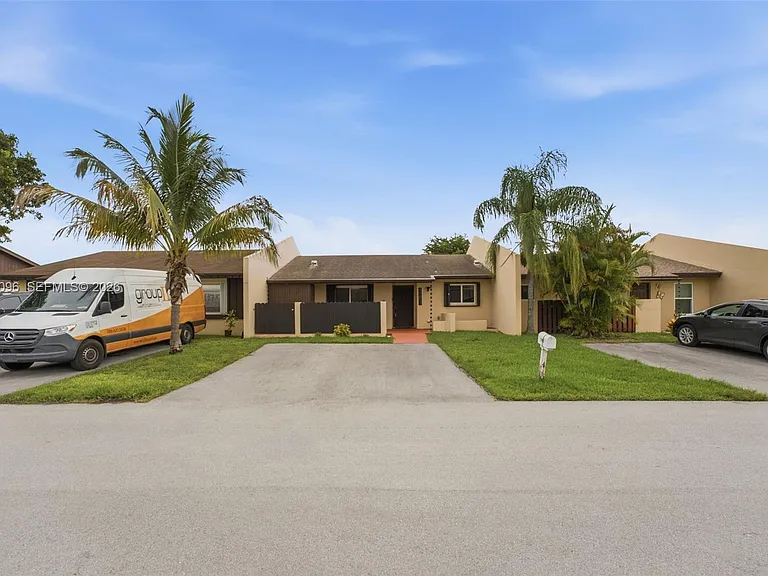 11601 SW 123rd Ave — Photo 26