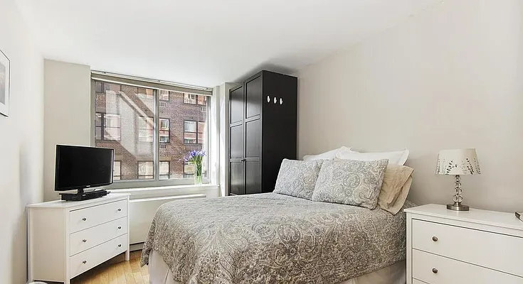 Rented by Compass | media 12