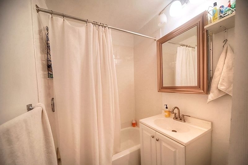 2nd image of 220 6th Ave #3F