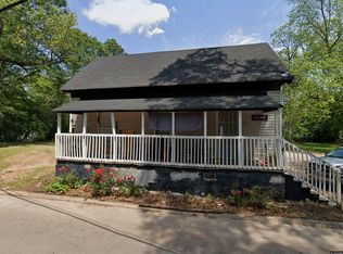 633 Hallyburton St, Griffin, GA 30223