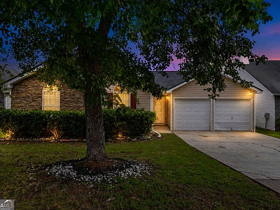 3rd image of 2922 Knoll View Pl
