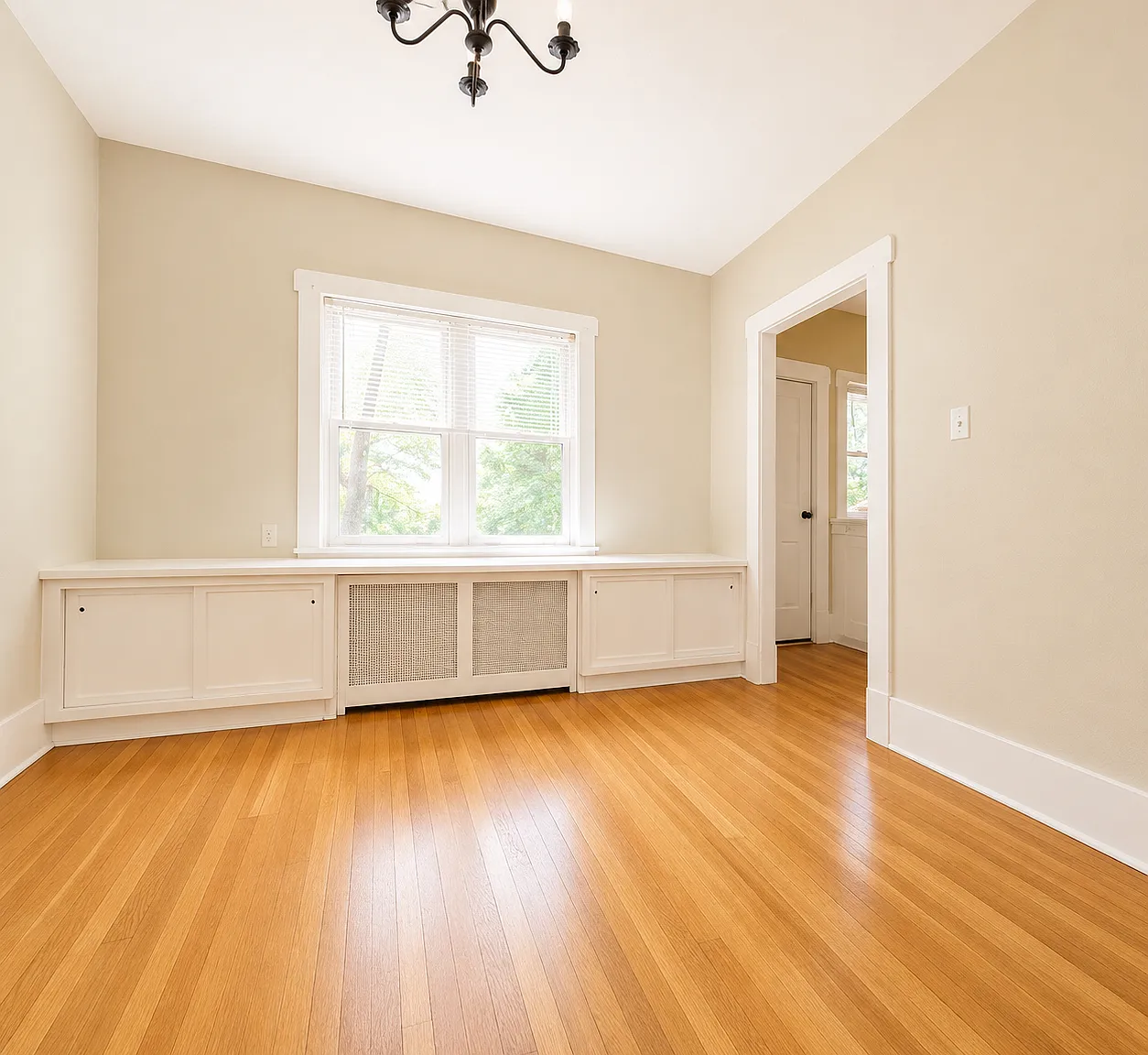 3 bed, 1302 sqft, $1,645 — Photo 4
