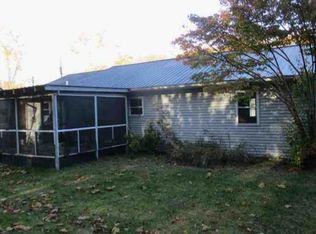 39 Seagraves Ln, Grayson, KY 41143