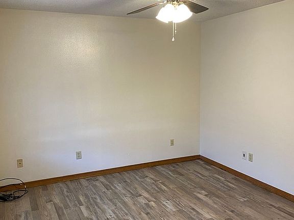 3rd image of 7443 Sandy Creek Dr