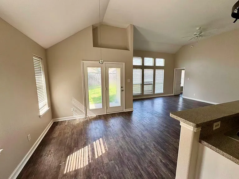 21114 Sun Haven Dr — Photo 11