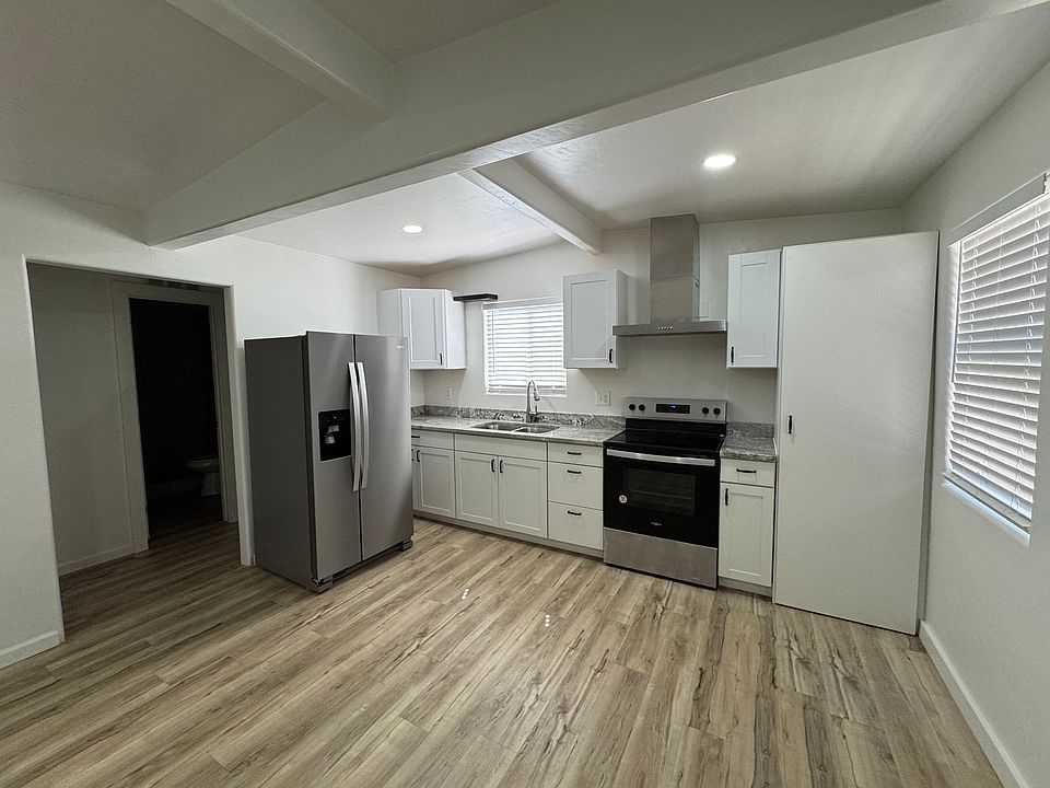1st image of 125 W Pastime Rd #B