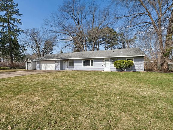 2nd image of 8704 Crest Rd