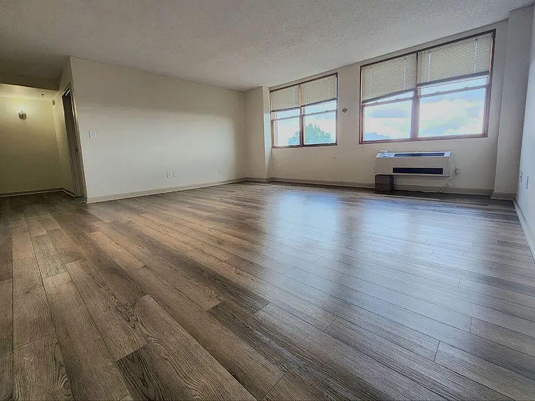 35 W 25th St #33 — Photo 2