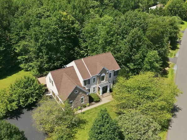 8000 Pinnacle Ridge Dr, Manassas, VA 20112