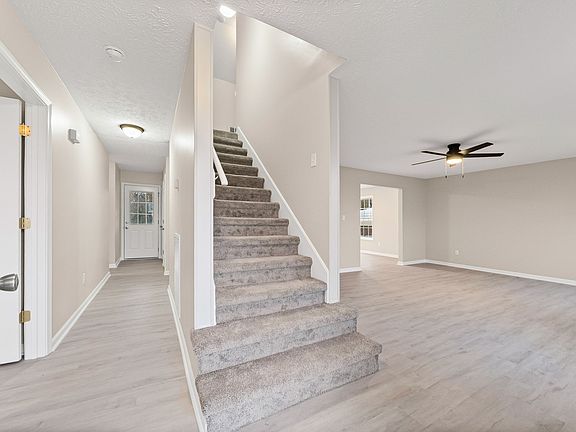 4th image of 203 Molly Ave