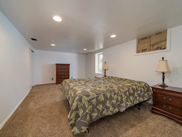 1138 White Ave — Photo 21