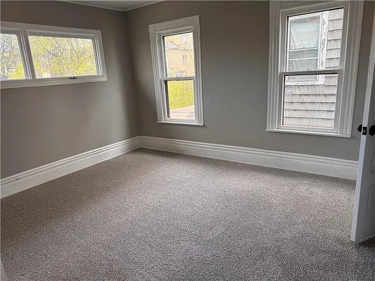 809 Linden St — Photo 11