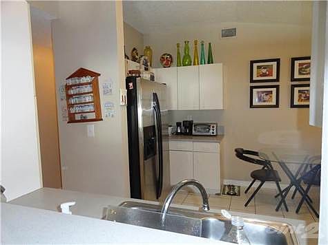 3rd image of 16439 NW 18th St