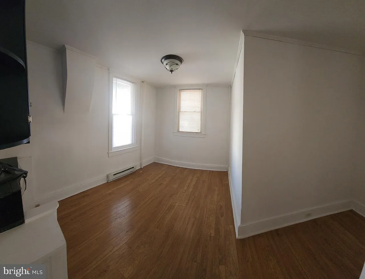 1 bed, 800 sqft, $1,250 — Photo 3