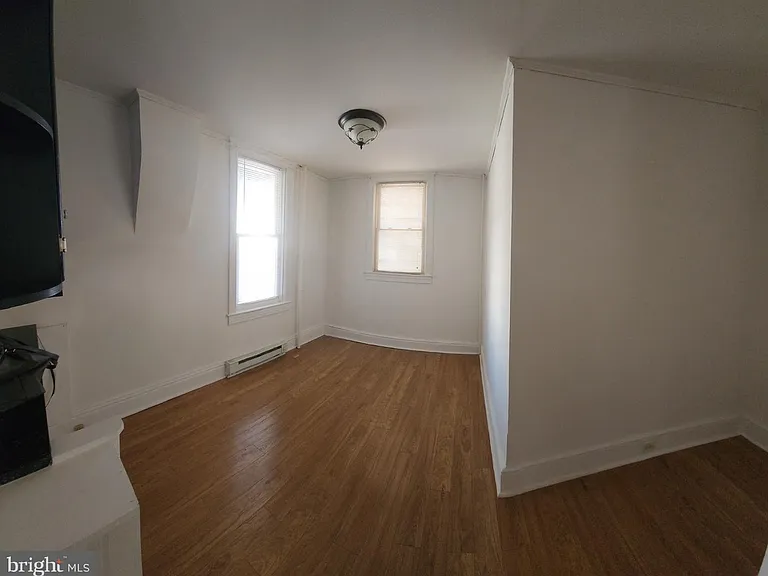 1441 W Philadelphia St #1 — Photo 3