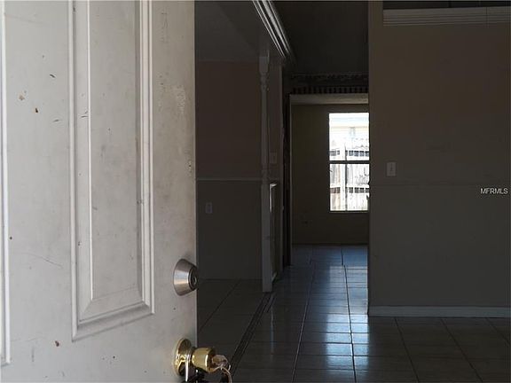 3rd image of 10103 Chimney Hill Ct