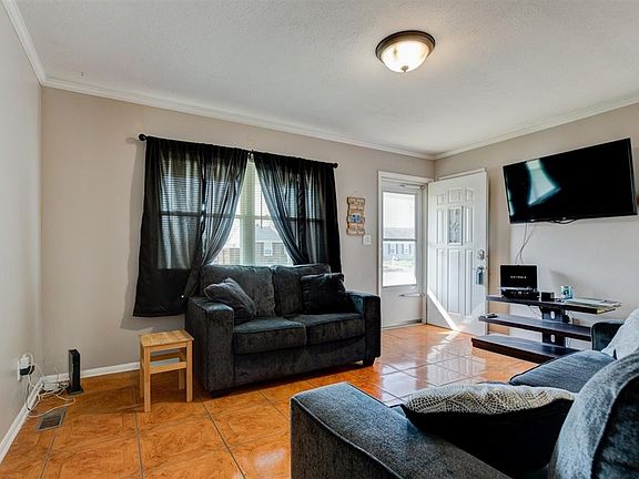 4th image of 2231 Boarman Dr