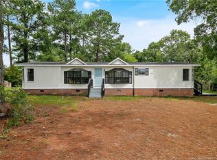 5444 Gilcrest Sands Dr, Hope Mills, NC 28348