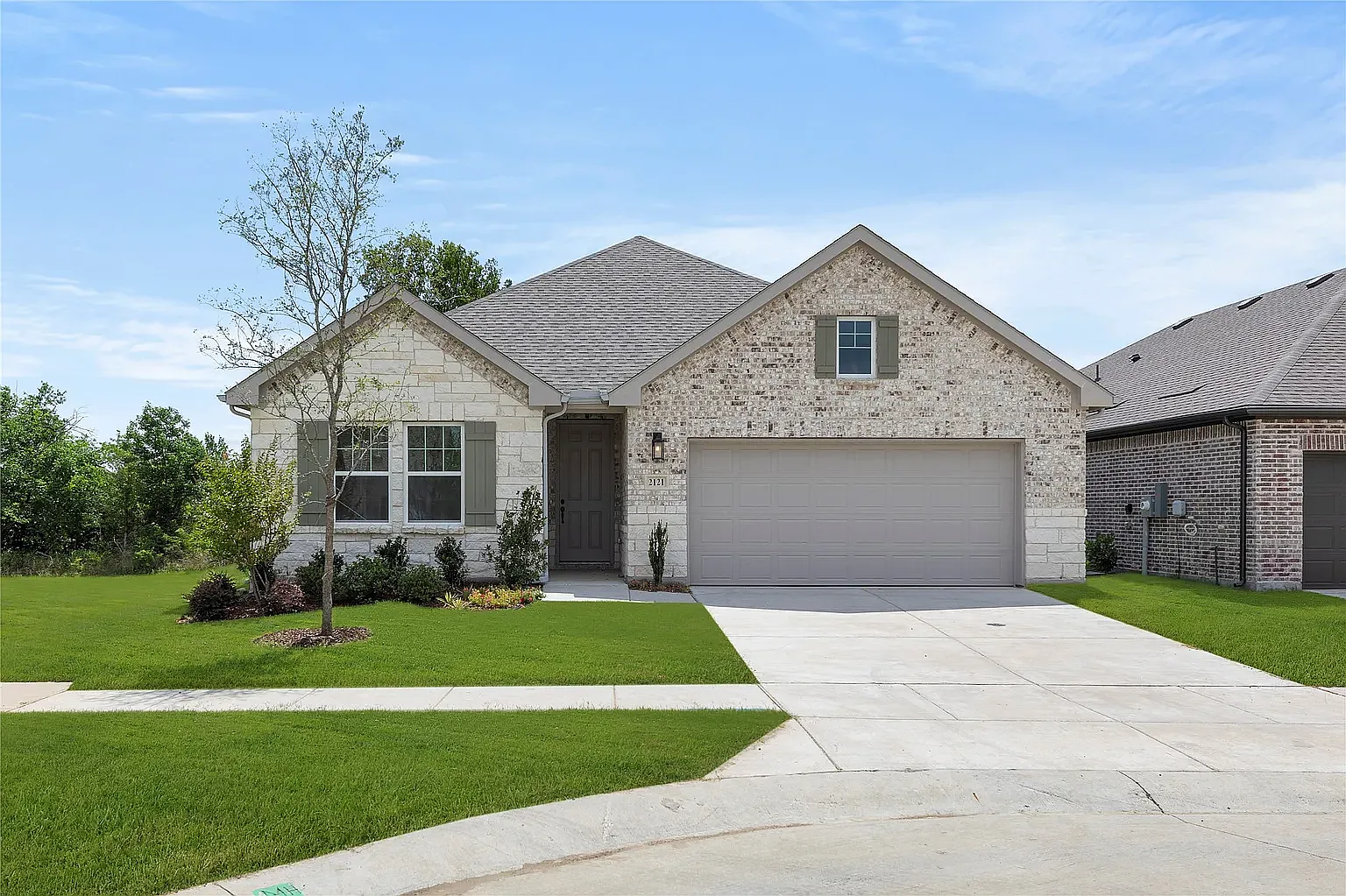 4 bed, 2252 sqft, $2,450 — Photo 1