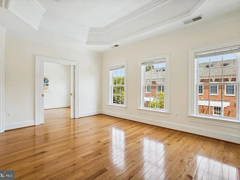 7022 Little Leaf Linden Ln — Photo 24