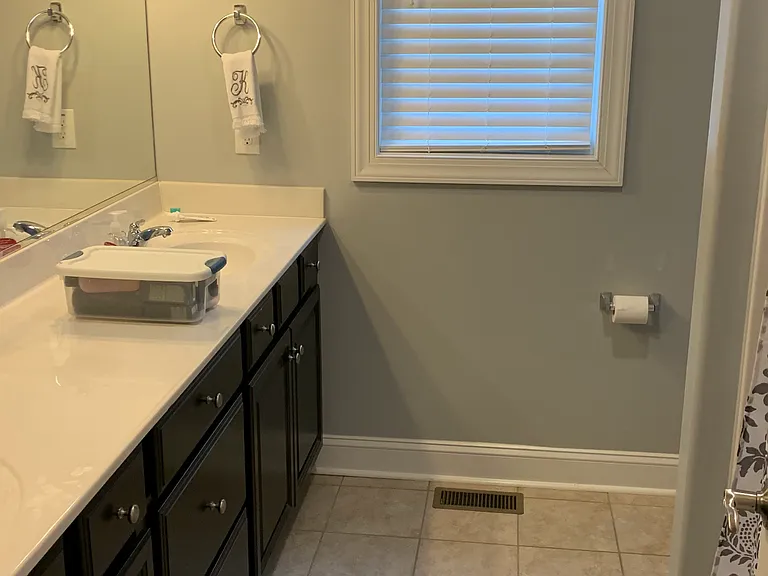 601 Devon Ln — Photo 9