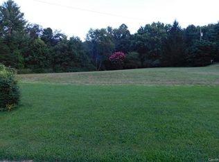 145 S Melissa Way, Hendersonville, NC 28791